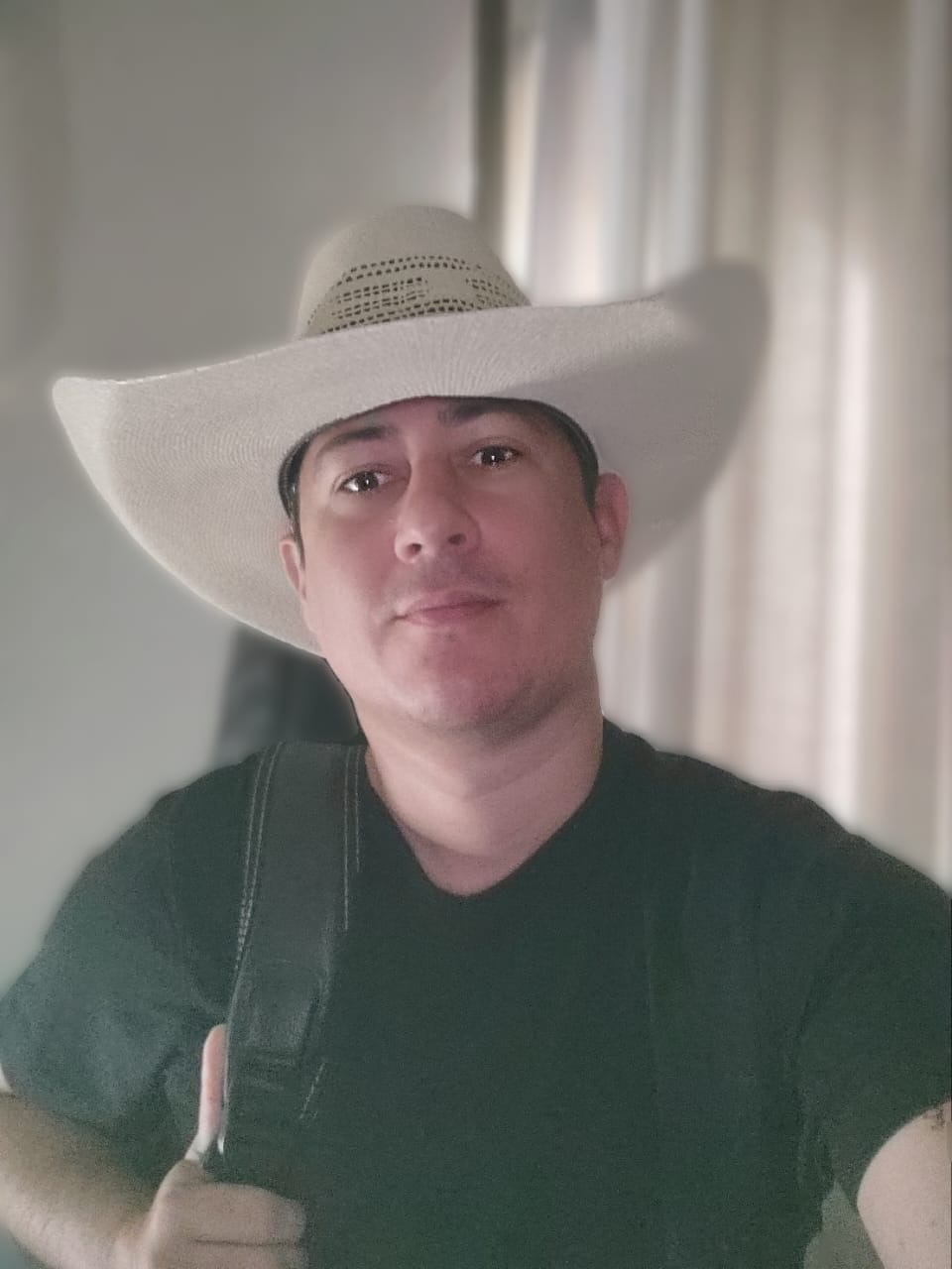 Advogado Influencer Diego Medeiros Surpreende Seguidores com Lançamento Musical: “A Última Estação” já Toca na Rádio Nova MPB